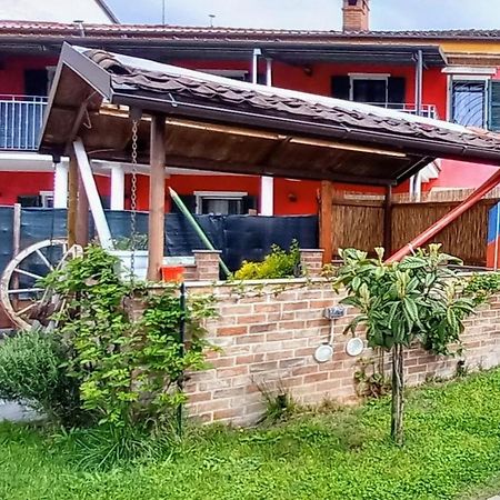 Casa Appartamento Vacanze La Fermata Delle Rondini Castello di Annone Екстериор снимка