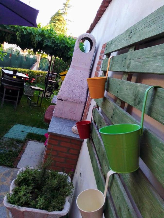 Casa Appartamento Vacanze La Fermata Delle Rondini Castello di Annone Екстериор снимка