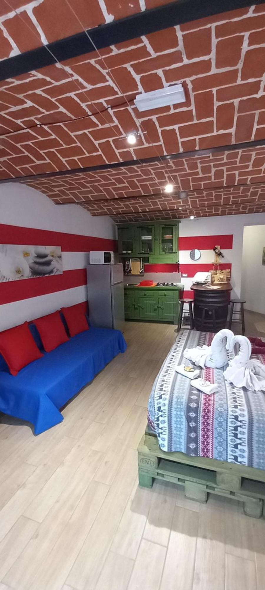 Casa Appartamento Vacanze La Fermata Delle Rondini Castello di Annone Екстериор снимка